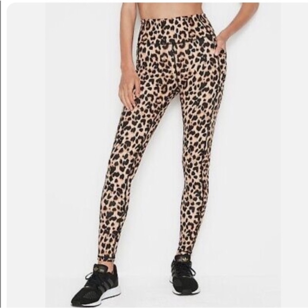 Victoria’s Secret leopard print sport pants size 6